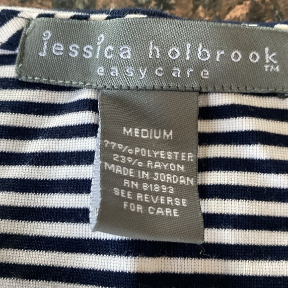 Jessica Holbrook crewneck short sleeve women’s top - Picture 2 of 3